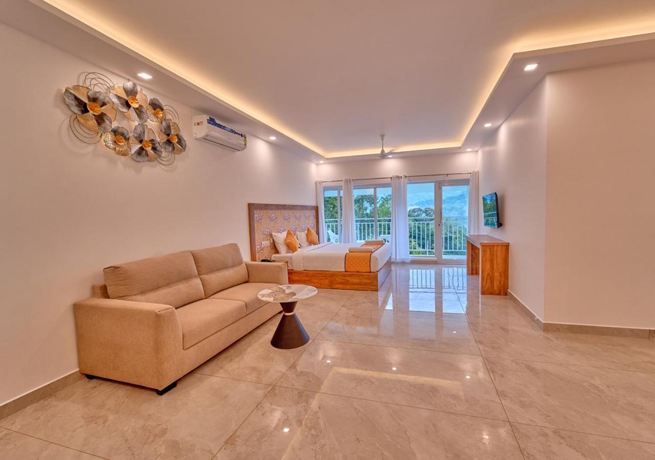 Ice Mist Pool Resort Munnar By Voye Homes Eksteriør billede