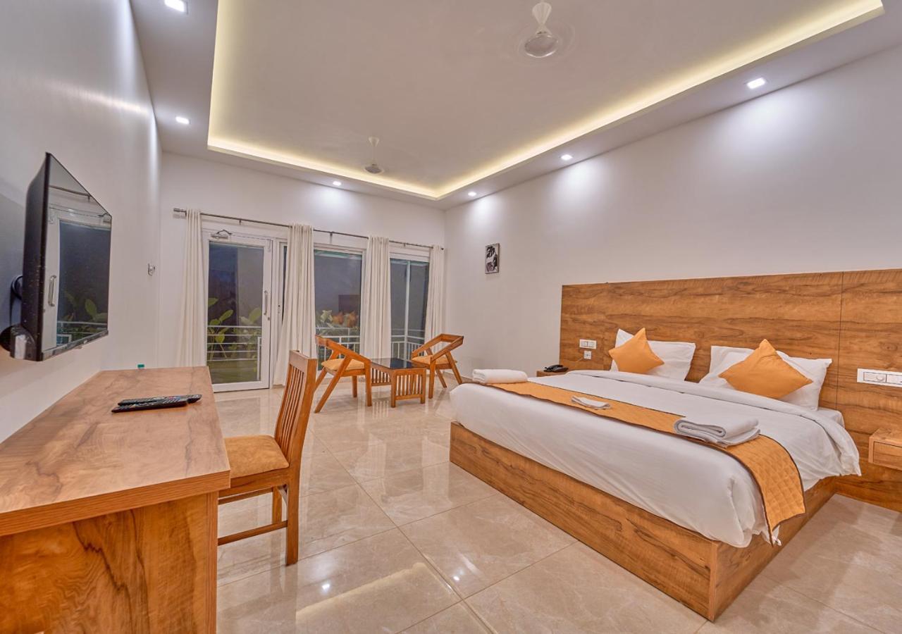 Ice Mist Pool Resort Munnar By Voye Homes Eksteriør billede