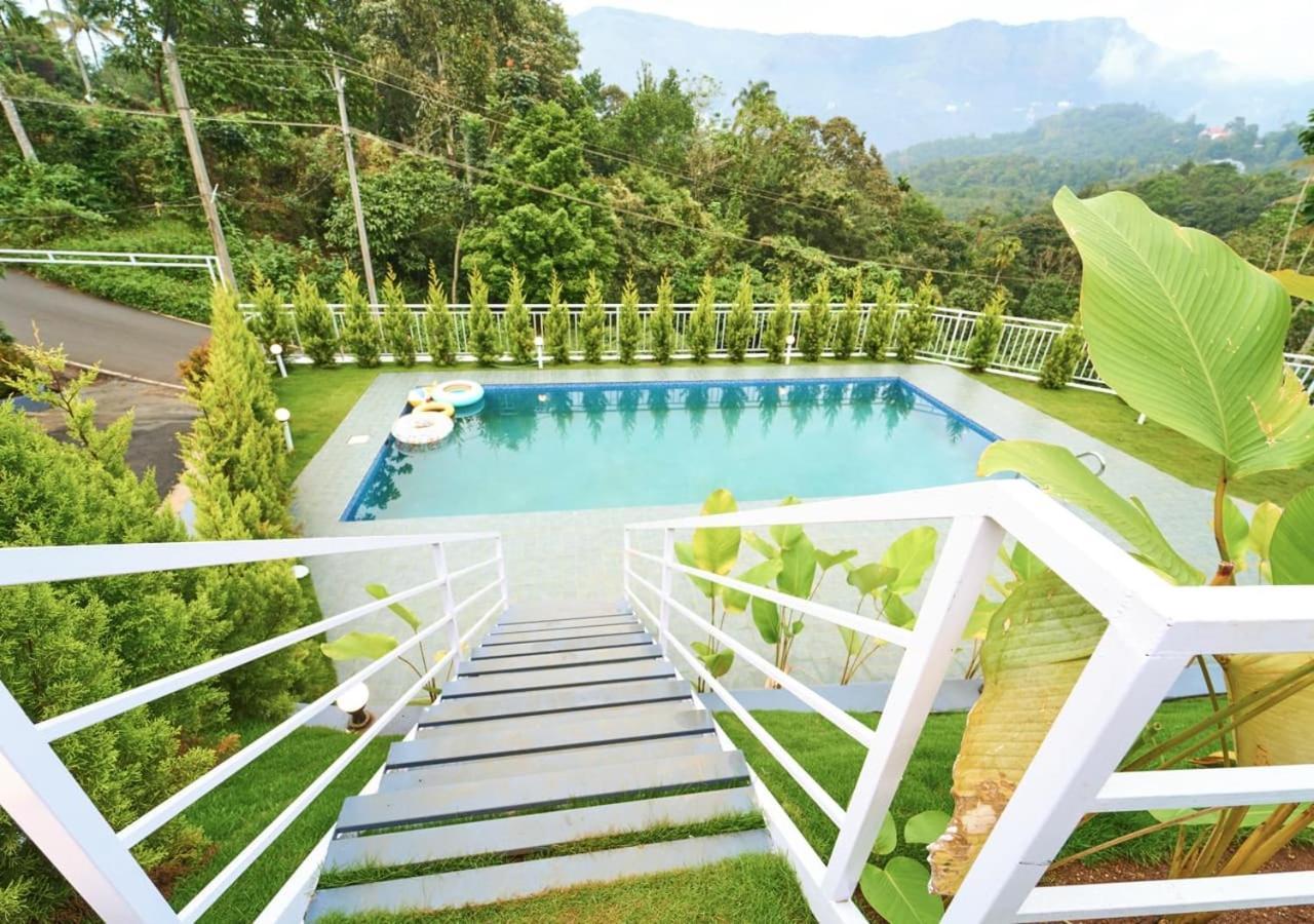 Ice Mist Pool Resort Munnar By Voye Homes Eksteriør billede